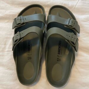 Men’s Birkenstock sandals in Green, size EU43/US10